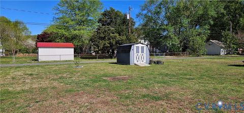 Tiny photo for 625 Deshields Street, Tappahannock, VA 22560 (MLS # 2608468)