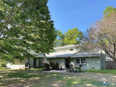Photo of 4177 Rolling Road, Scottsville, VA 24590 (MLS # 2611090)