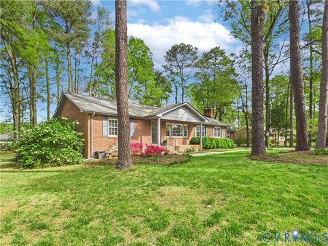 Photo of 1637 Forest Glenn Circle, Chesterfield, VA 23836 (MLS # 2607841)