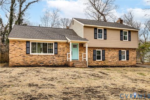 Photo of 1706 Winding Way, North Chesterfield, VA 23235 (MLS # 2605837)