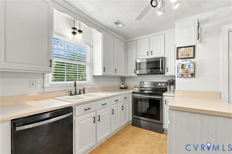 Tiny photo for 4910 N Warriner Road, Charles City, VA 23231 (MLS # 2627860)