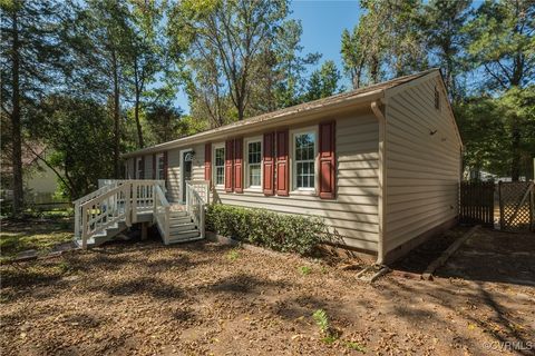 A home in South Chesterfield