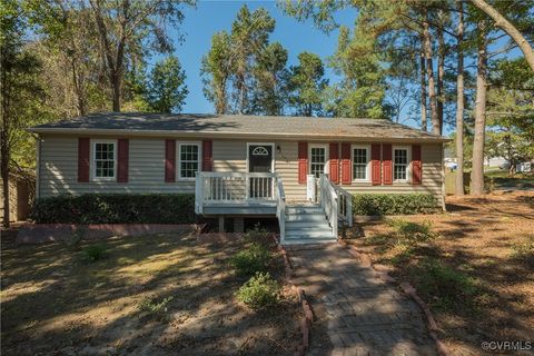 A home in South Chesterfield