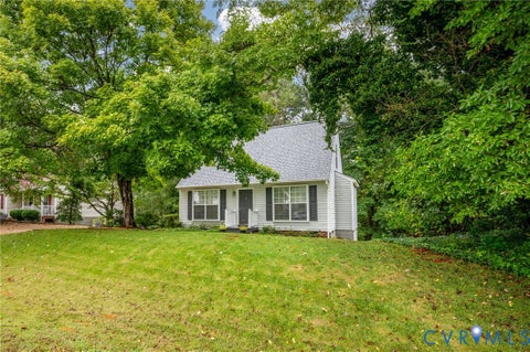 Photo of 7106 Aquarius Drive, Mechanicsville, VA 23111 (MLS # 2626003)