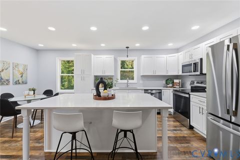 Tiny photo for 310 Stratton Street, Crewe, VA 23930 (MLS # 2528427)
