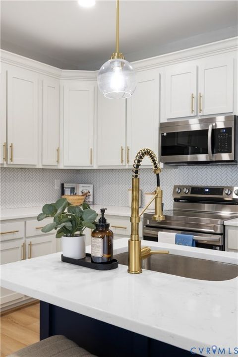 Tiny photo for 1212 Oakwood Avenue, Richmond, VA 23223 (MLS # 2531970)