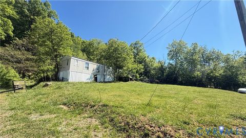 Tiny photo for 26 Compton Lane, Buchanan, VA 24066 (MLS # 2612177)
