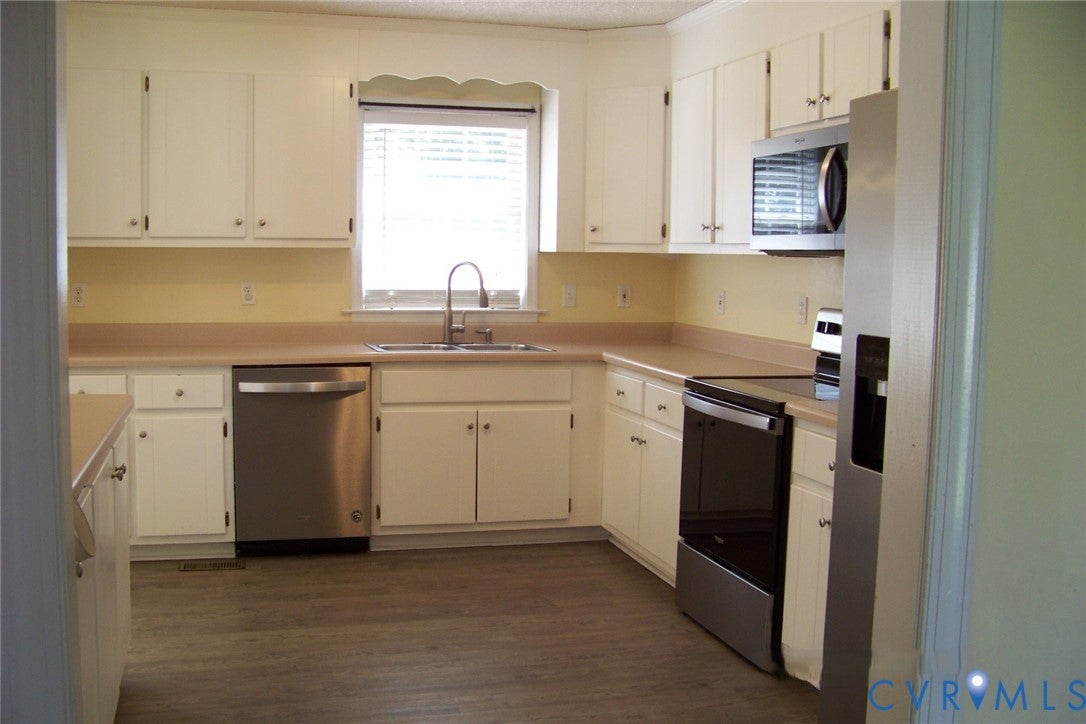 22925 Pheasant Court - Photo 3