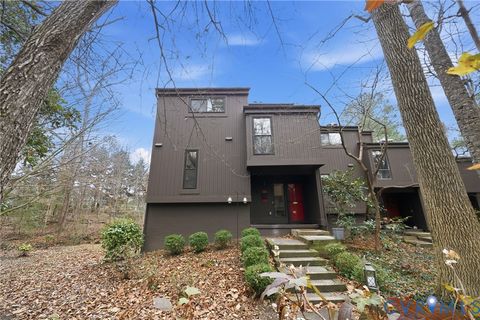 Photo of 9214 Groundhog Drive, Chesterfield, VA 23235 (MLS # 2533762)