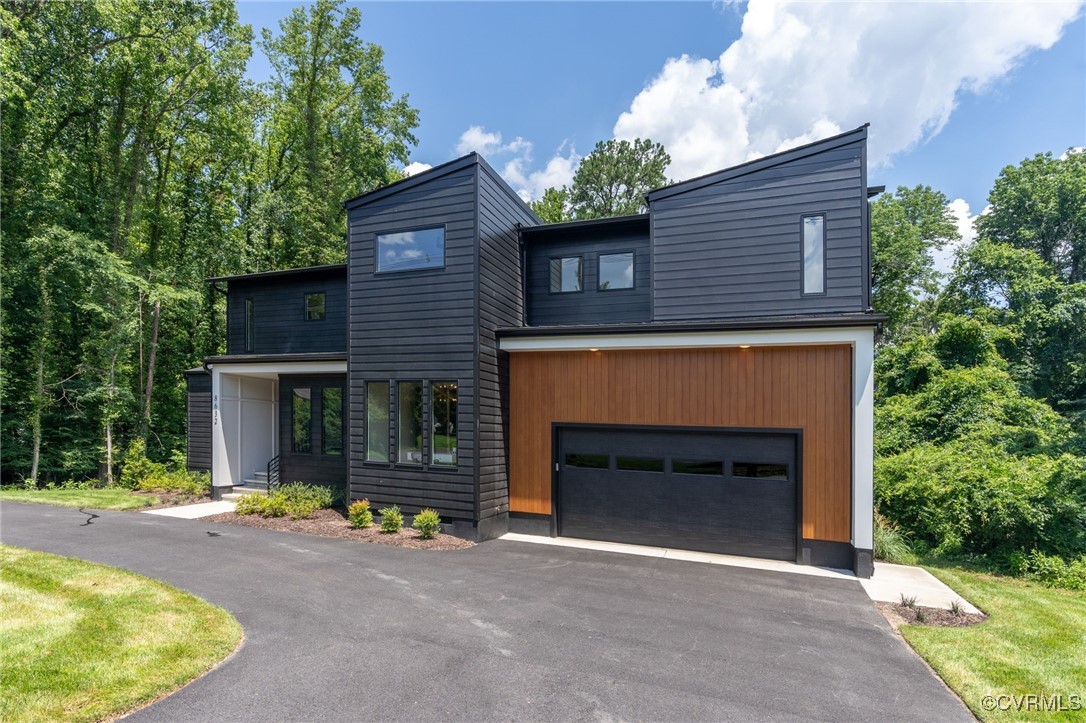 8632 Cherokee Road