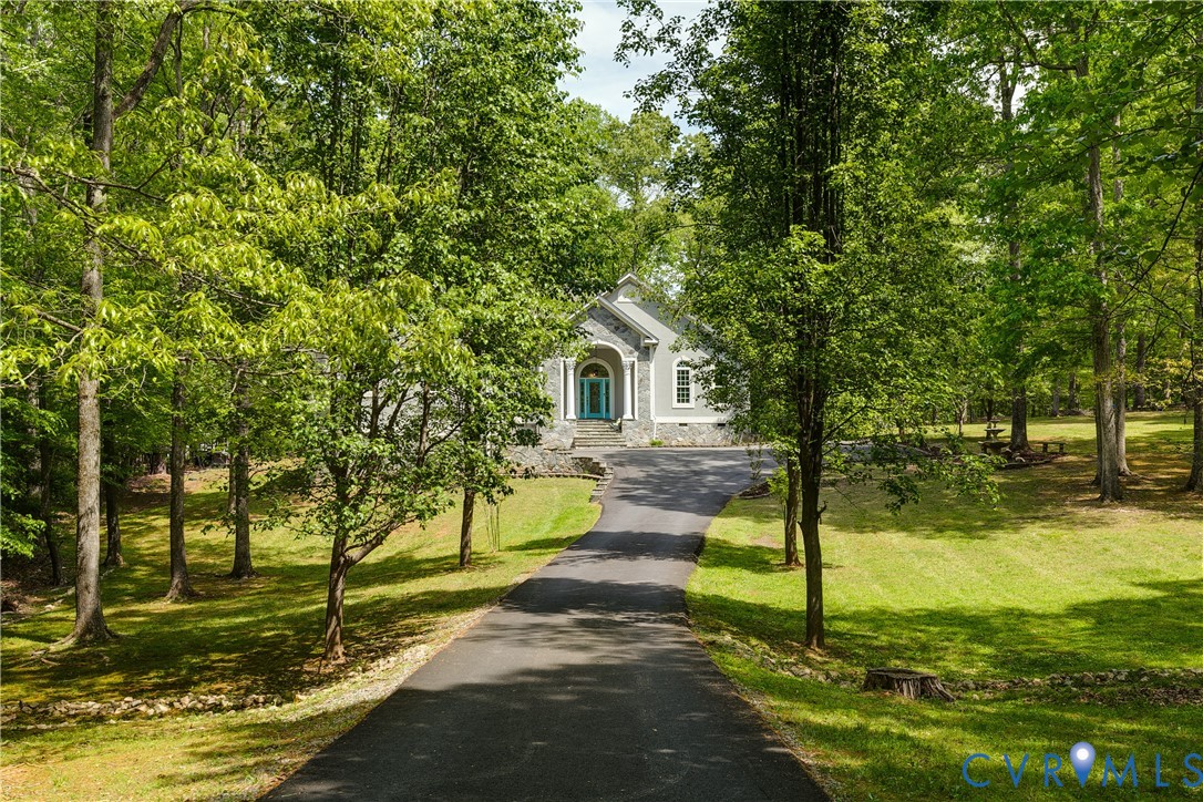 2022 Valley Springs Court