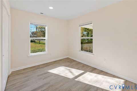 Tiny photo for 617 Court Street, Victoria, VA 23974 (MLS # 2532194)