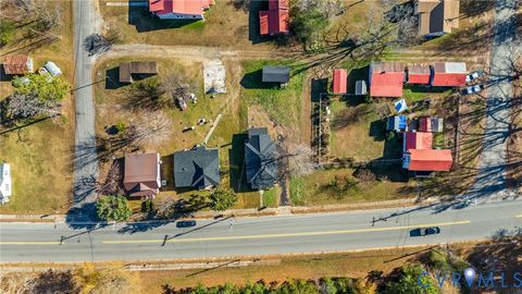 Photo of 617 Court Street, Victoria, VA 23974 (MLS # 2532194)