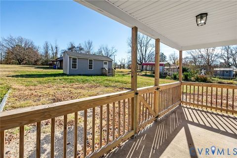 Tiny photo for 617 Court Street, Victoria, VA 23974 (MLS # 2532194)