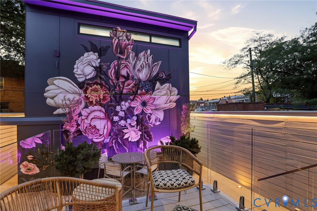 114 S Colonial Avenue