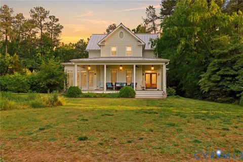 Photo of 9562 Graves RD, South Chesterfield, VA 23803 (MLS # 2612555)