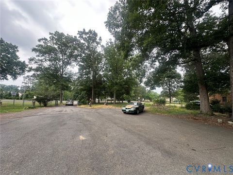 Tiny photo for 9808 Reams Road, North Chesterfield, VA 23236 (MLS # 2620312)