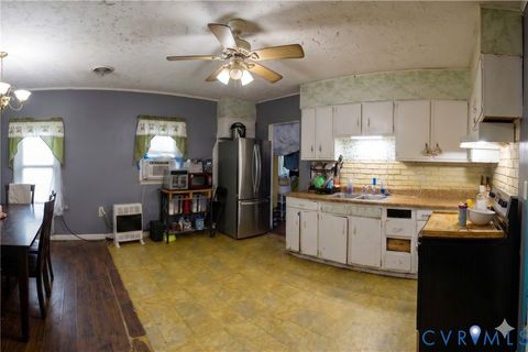 Tiny photo for 2374 Hilton Road, Gate City, VA 24251 (MLS # 2615762)