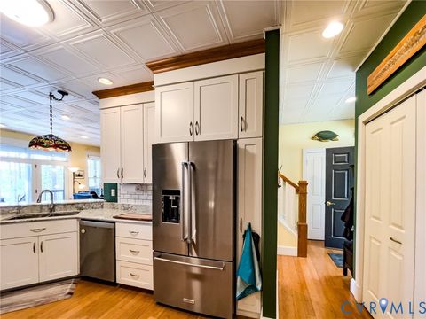 Tiny photo for 615 Sandie Point Dr Dr, Clarksville, VA 23927 (MLS # 2607026)