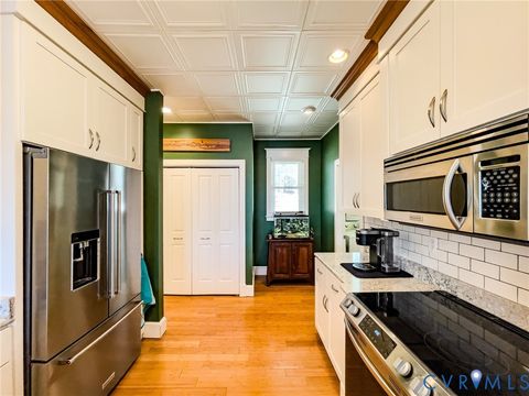 Tiny photo for 615 Sandie Point Dr Dr, Clarksville, VA 23927 (MLS # 2607026)