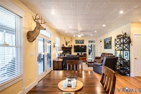 Tiny photo for 615 Sandie Point Dr Dr, Clarksville, VA 23927 (MLS # 2607026)