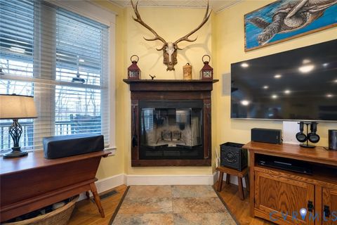 Tiny photo for 615 Sandie Point Dr Dr, Clarksville, VA 23927 (MLS # 2607026)