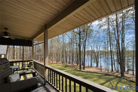 Tiny photo for 615 Sandie Point Dr Dr, Clarksville, VA 23927 (MLS # 2607026)