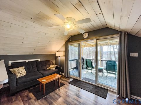 Tiny photo for 615 Sandie Point Dr Dr, Clarksville, VA 23927 (MLS # 2607026)