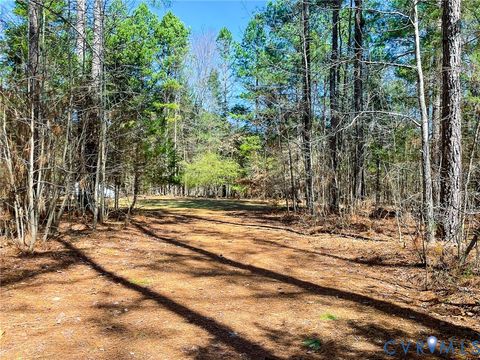 Tiny photo for 615 Sandie Point Dr Dr, Clarksville, VA 23927 (MLS # 2607026)