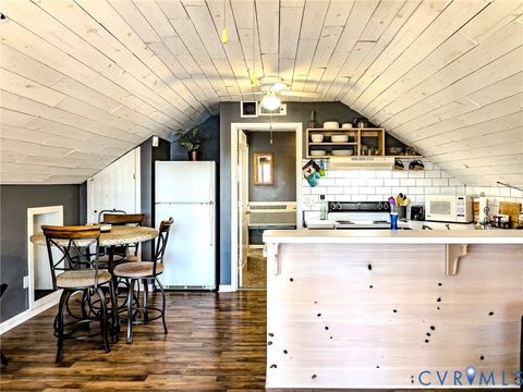 Tiny photo for 615 Sandie Point Dr Dr, Clarksville, VA 23927 (MLS # 2607026)