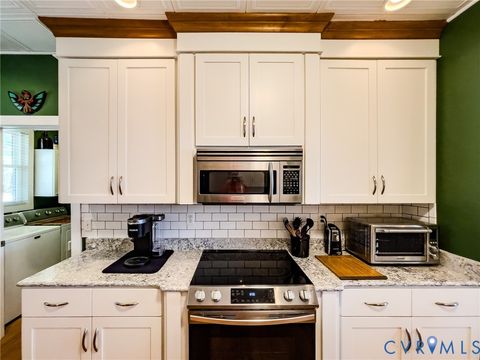 Tiny photo for 615 Sandie Point Dr Dr, Clarksville, VA 23927 (MLS # 2607026)