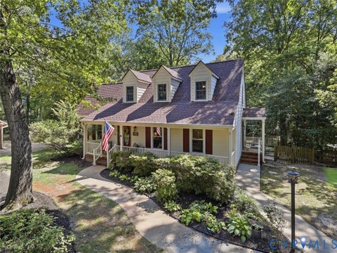 Photo of 416 Breezewood Drive, Spotsylvania, VA 22407 (MLS # 2623772)