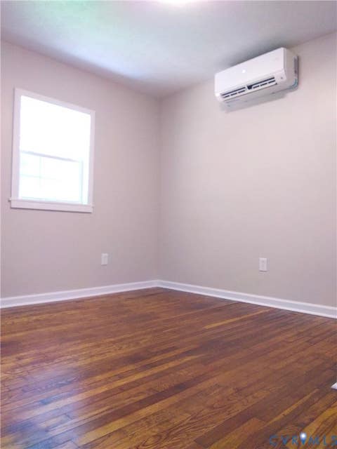 Tiny photo for 507 Tavern Street, Blackstone, VA 23824 (MLS # 2623004)