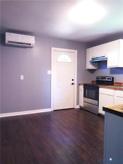 Tiny photo for 507 Tavern Street, Blackstone, VA 23824 (MLS # 2623004)