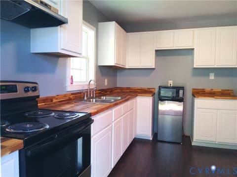 Tiny photo for 507 Tavern Street, Blackstone, VA 23824 (MLS # 2623004)