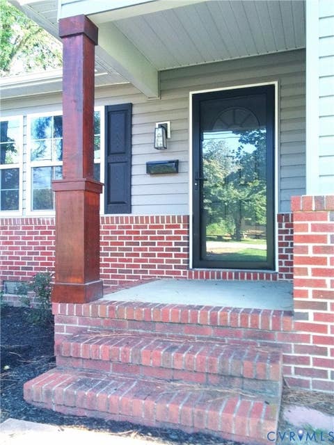 Tiny photo for 507 Tavern Street, Blackstone, VA 23824 (MLS # 2623004)