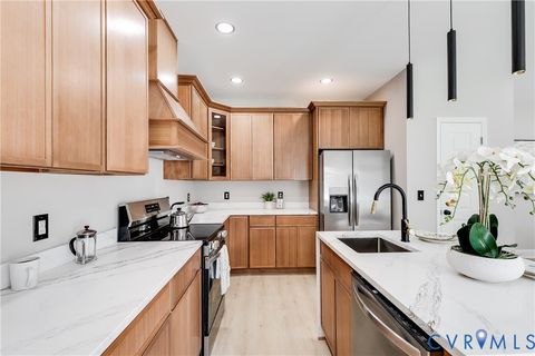Tiny photo for 915 W Wythe Street, Petersburg, VA 23803 (MLS # 2527492)
