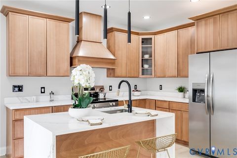 Tiny photo for 915 W Wythe Street, Petersburg, VA 23803 (MLS # 2527492)