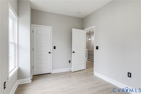 Tiny photo for 915 W Wythe Street, Petersburg, VA 23803 (MLS # 2527492)