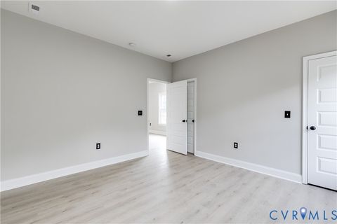 Tiny photo for 915 W Wythe Street, Petersburg, VA 23803 (MLS # 2527492)