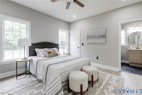 Tiny photo for 915 W Wythe Street, Petersburg, VA 23803 (MLS # 2527492)