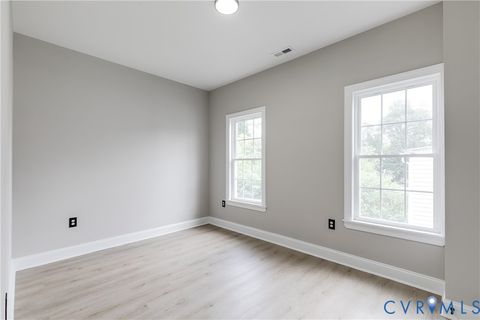 Tiny photo for 915 W Wythe Street, Petersburg, VA 23803 (MLS # 2527492)