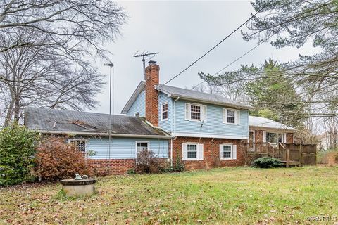 A home in Bumpass