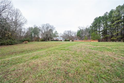 A home in Bumpass