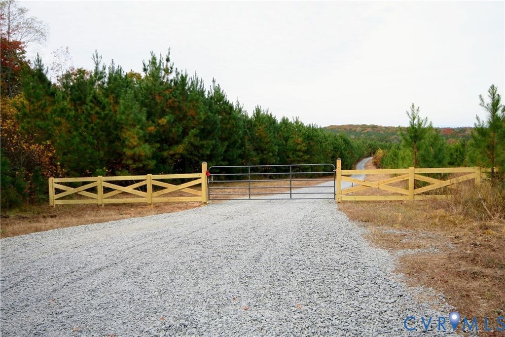 Photo for 0 Ridge Road, Arvonia, VA 23004 (MLS # 2530228)