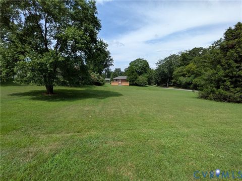 Tiny photo for 1209 Ashland Circle, Bedford, VA 24523 (MLS # 2619678)