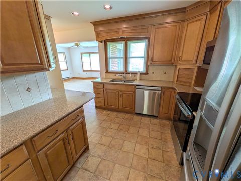 Tiny photo for 1209 Ashland Circle, Bedford, VA 24523 (MLS # 2619678)