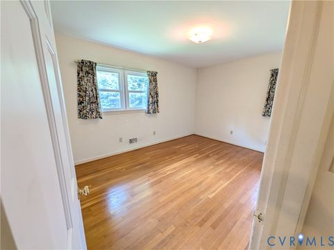 Tiny photo for 1209 Ashland Circle, Bedford, VA 24523 (MLS # 2619678)