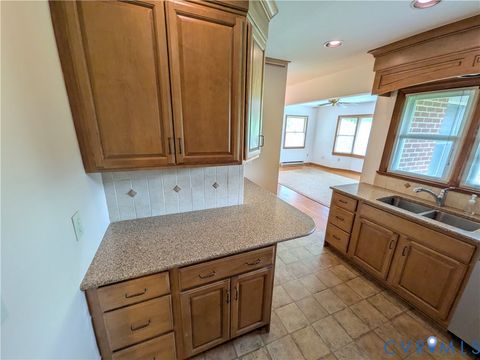 Tiny photo for 1209 Ashland Circle, Bedford, VA 24523 (MLS # 2619678)