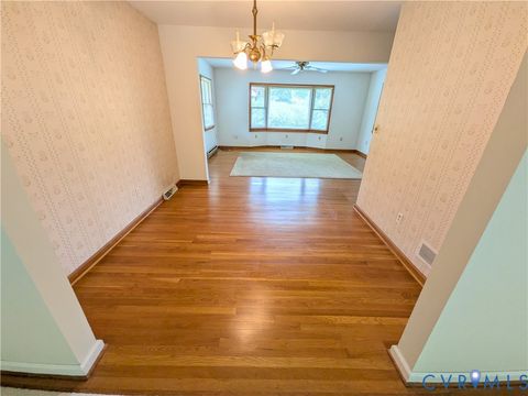 Tiny photo for 1209 Ashland Circle, Bedford, VA 24523 (MLS # 2619678)